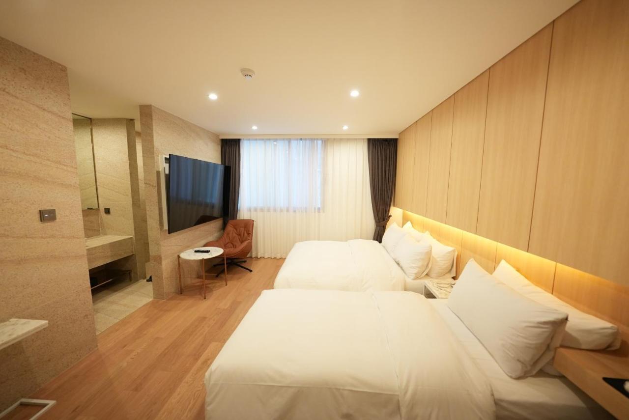 Amare Hotel Jongno Seoul Exterior photo