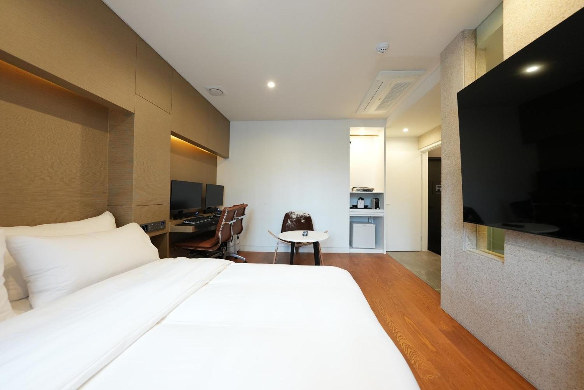 Amare Hotel Jongno Seoul Exterior photo