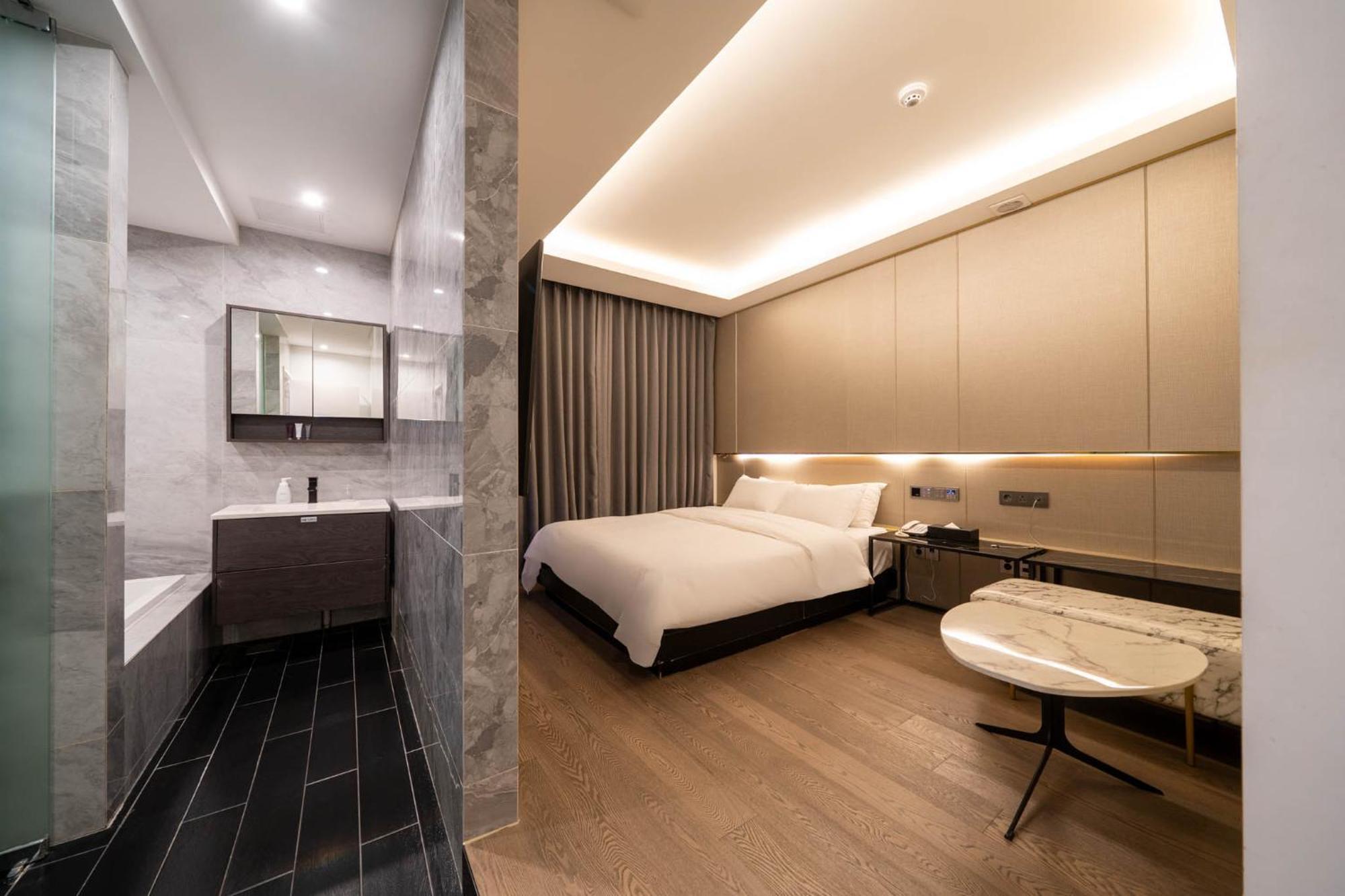 Amare Hotel Jongno Seoul Exterior photo