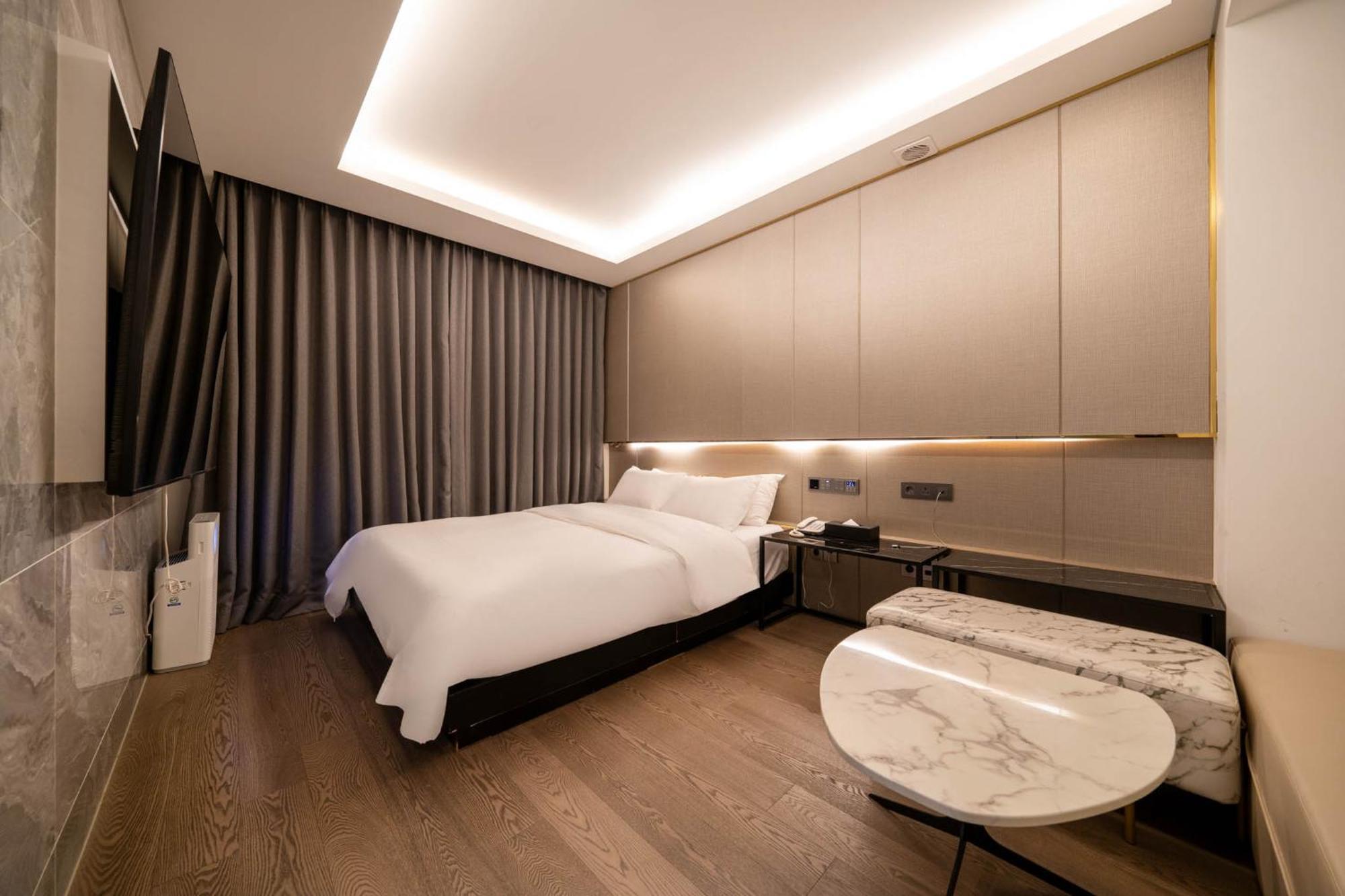 Amare Hotel Jongno Seoul Exterior photo